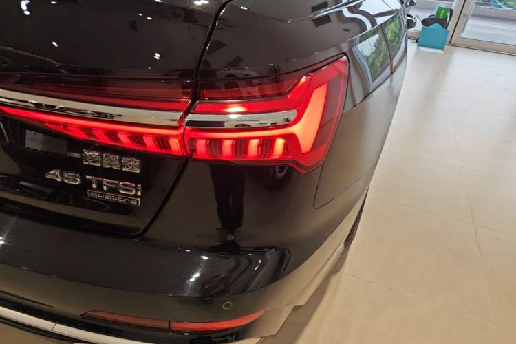 Used Audi A6L 2023 40 TFSI Luxury Dynamic Model Right Rear Taillight