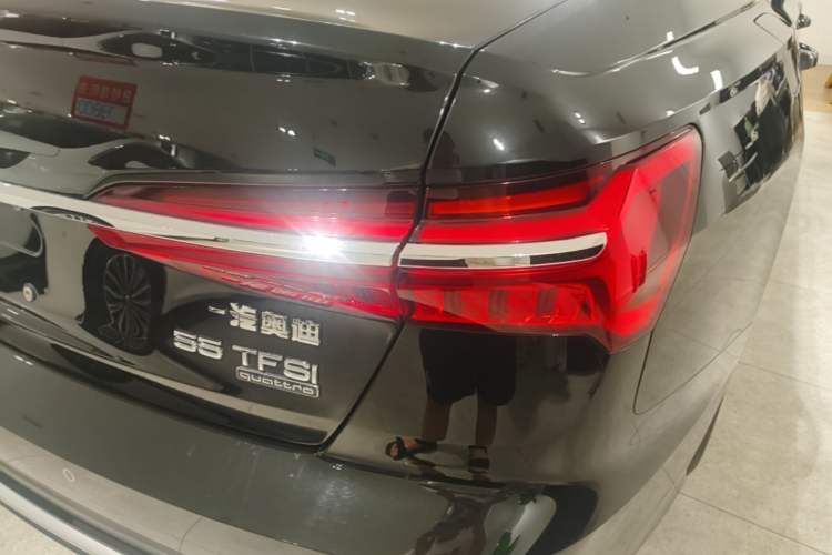 Used Audi A6L 2023 Revised Edition 45 TFSI quattro Prestige Dynamic Version Right Rear Taillight