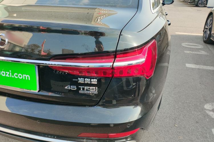 Used Audi A6L 2023 Revised Edition 45 TFSI quattro Prestige Dynamic Version Right Rear Taillight