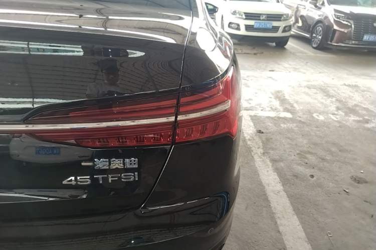 Used Audi A6L 2023 Revised 45 TFSI Prestige Elegant Edition Right Rear Taillight