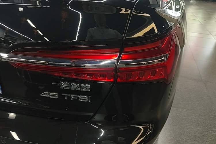 Used Audi A6L 2023 Revised 45 TFSI Prestige Dynamic Edition Right Rear Taillight