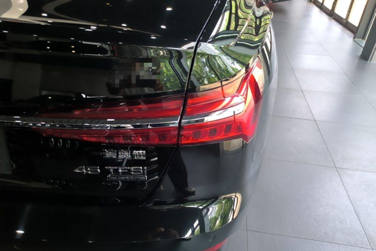 Used Audi A6L 2023 Revised Edition 45 TFSI quattro Prestige Dynamic Version Right Rear Taillight