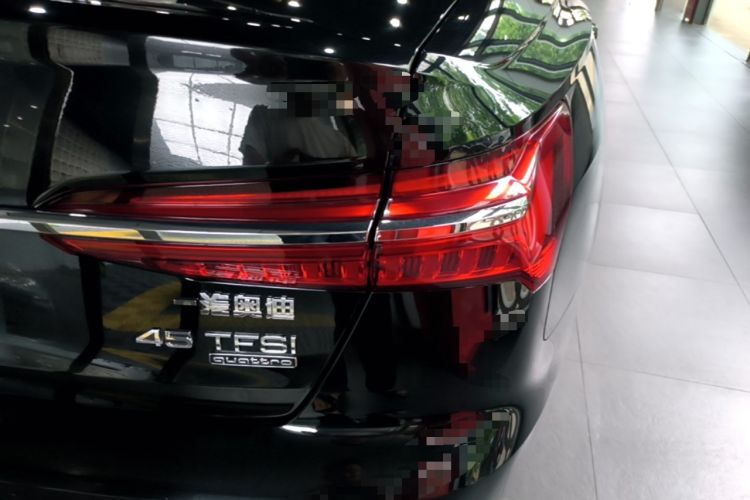 Used Audi A6L 2023 Revised Edition 45 TFSI quattro Prestige Dynamic Version Right Rear Taillight