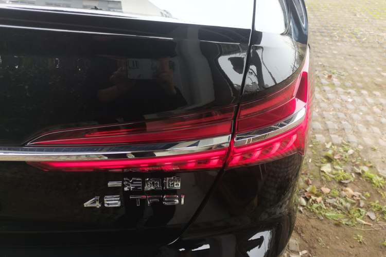 Used Audi A6L 2023 40 TFSI Luxury Dynamic Model Right Rear Taillight