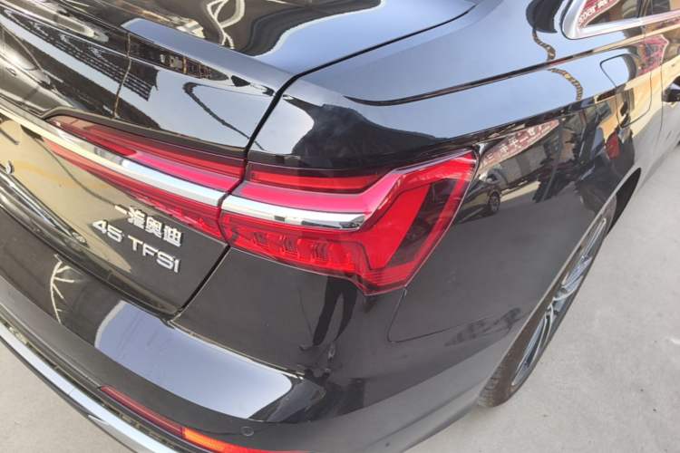 Used Audi A6L 2023 Revised 40 TFSI Luxury Dynamic Edition Right Rear Taillight