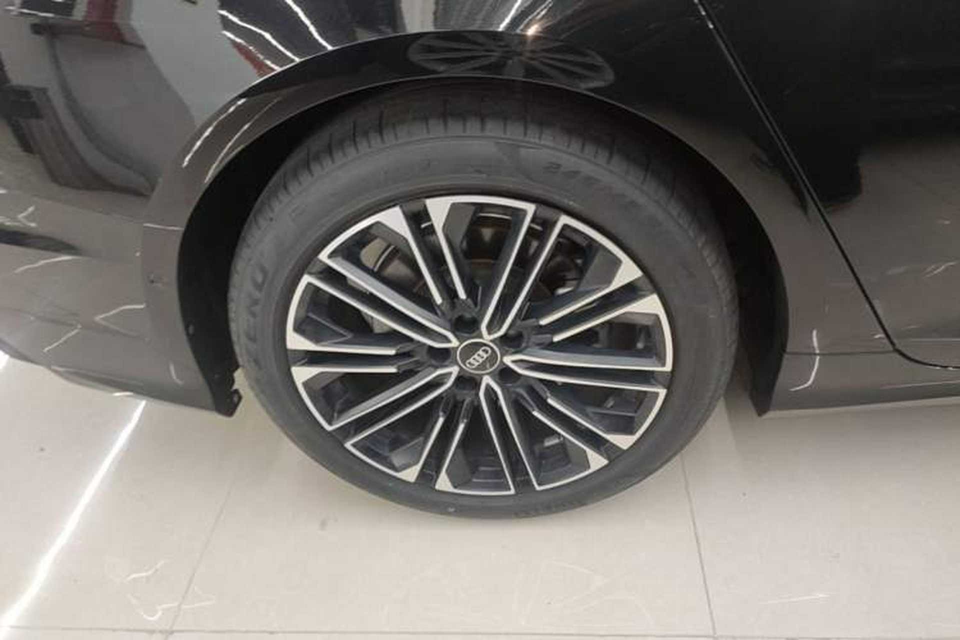 Used Audi A6L 2023 Revised 45 TFSI Prestige Dynamic Edition Right Rear Wheel Hub