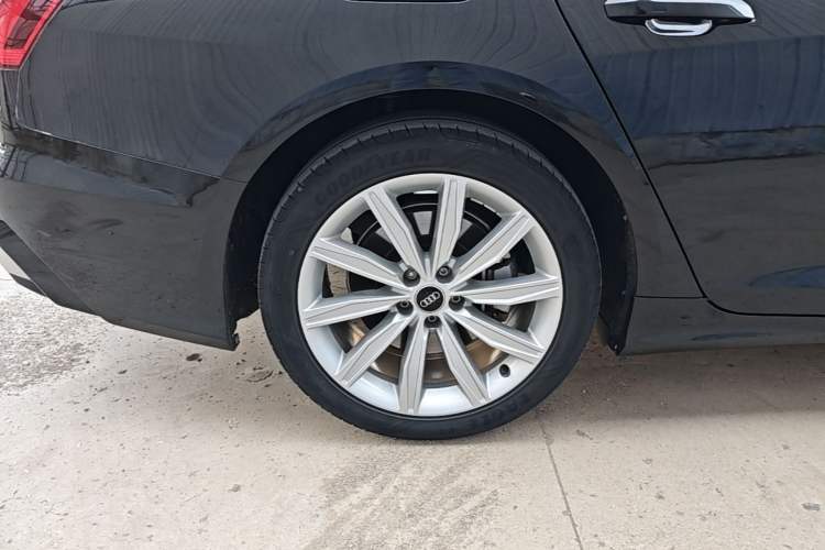 Used Audi A6L 2023 45 TFSI Prestige Dynamic Edition Right Rear Wheel Hub