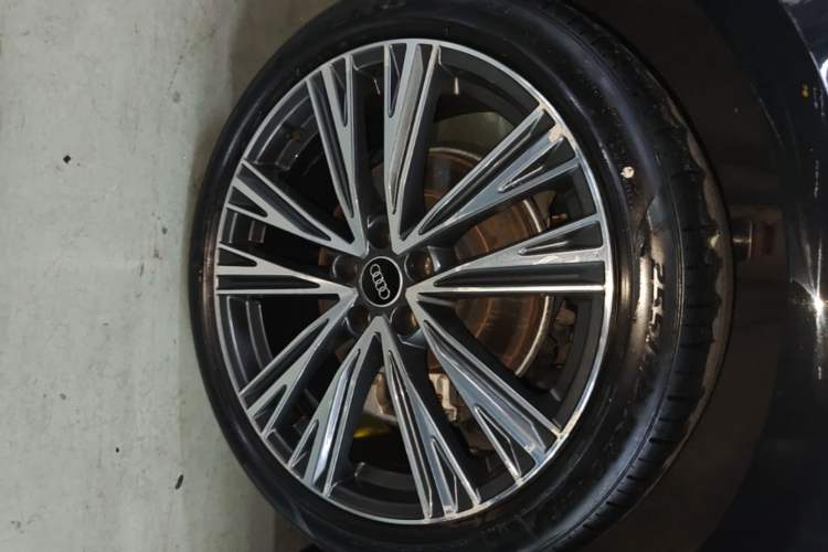 Used Audi A6L 2023 Revised 45 TFSI Prestige Dynamic Edition Right Rear Wheel Hub