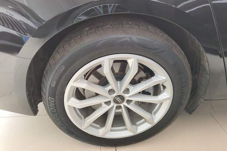 Used Audi A6L 2023 40 TFSI Luxury Prestige Edition Right Rear Wheel Hub