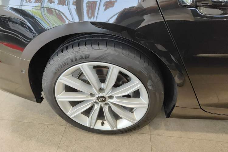 Used Audi A6L 2023 Revised 45 TFSI Prestige Dynamic Edition Right Rear Wheel Hub