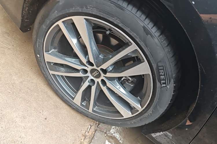 Used Audi A6L 2023 40 TFSI Luxury Dynamic Model Right Rear Wheel Hub