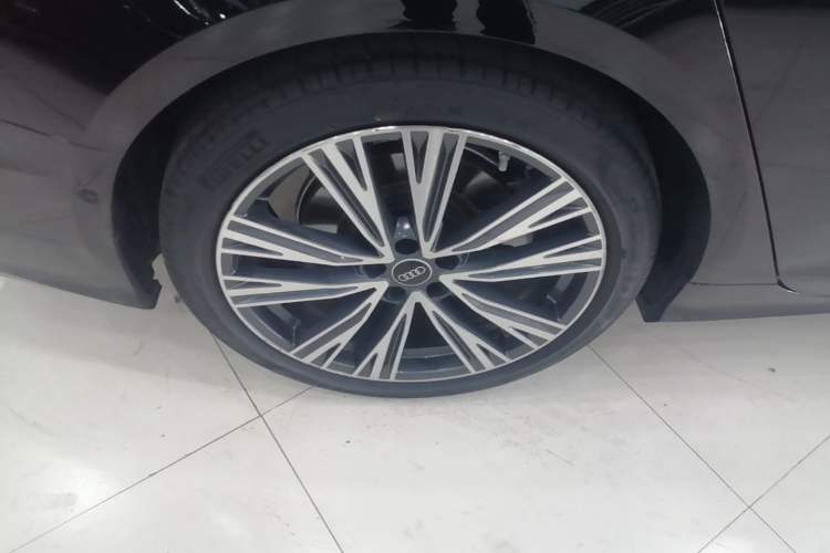 Used Audi A6L 2023 45 TFSI Prestige Dynamic Edition Right Rear Wheel Hub