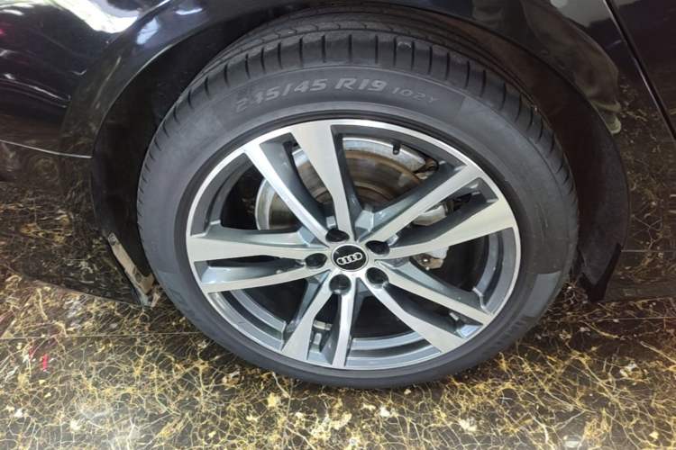 Used Audi A6L 2023 Revised 40 TFSI Luxury Dynamic Edition Right Rear Wheel Hub