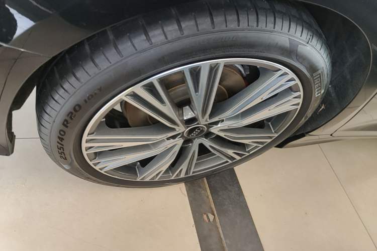 Used Audi A6L 2023 Revised 45 TFSI Prestige Dynamic Edition Right Rear Wheel Hub