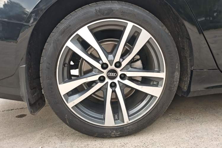 Used Audi A6L 2023 Revised 40 TFSI Luxury Dynamic Edition Right Rear Wheel Hub