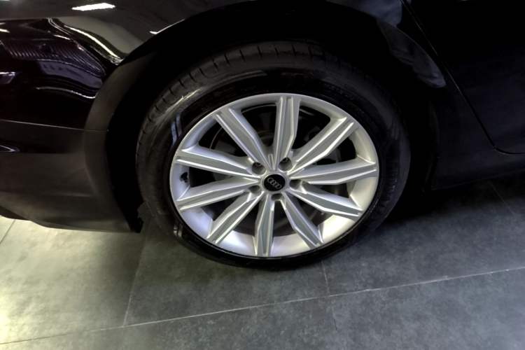 Used Audi A6L 2023 45 TFSI Prestige Dynamic Edition Right Rear Wheel Hub