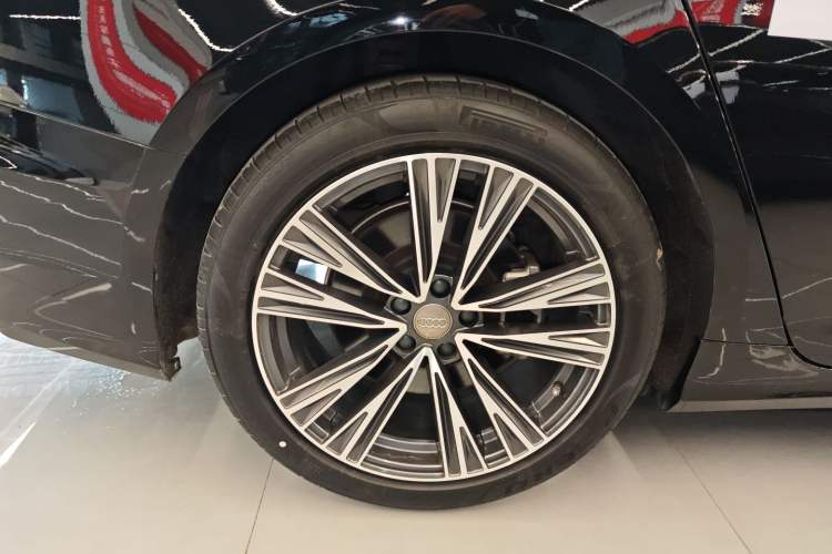 Used Audi A6L 2023 45 TFSI Prestige Dynamic Edition Right Rear Wheel Hub
