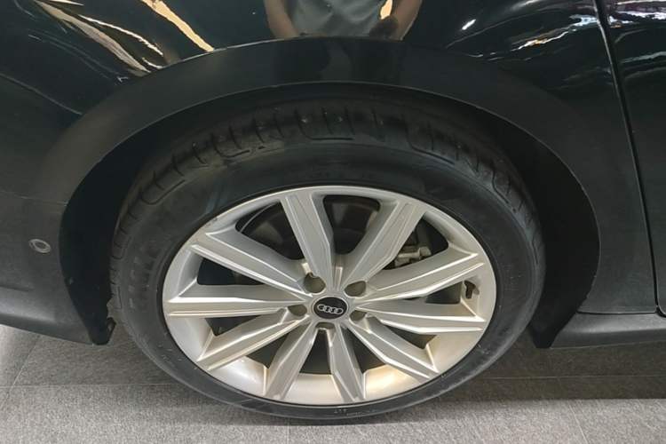 Used Audi A6L 2023 Revised 45 TFSI Prestige Dynamic Edition Right Rear Wheel Hub