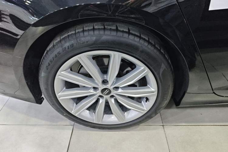 Used Audi A6L 2023 45 TFSI Prestige Dynamic Edition Right Rear Wheel Hub