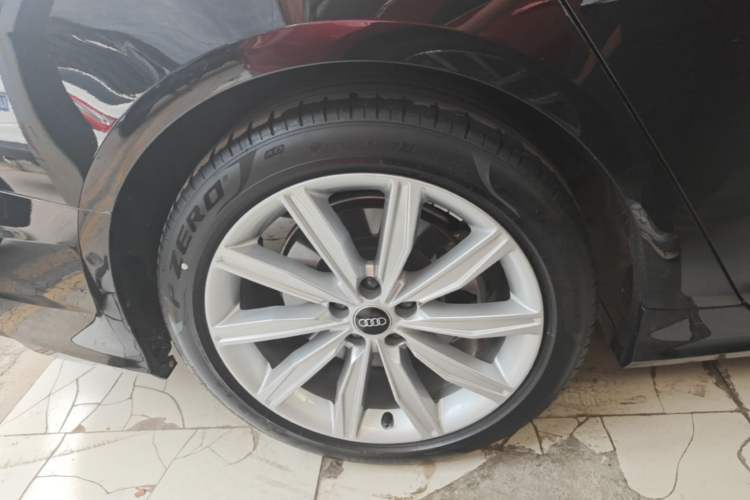 Used Audi A6L 2023 Revised 45 TFSI Prestige Dynamic Edition Right Rear Wheel Hub