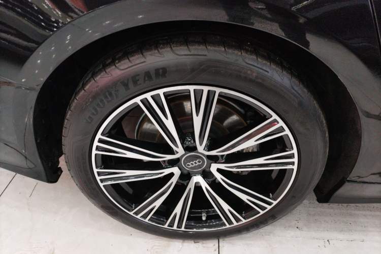 Used Audi A6L 2023 45 TFSI Prestige Dynamic Edition Right Rear Wheel Hub