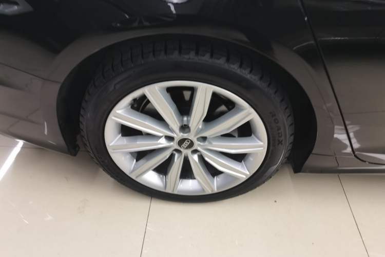 Used Audi A6L 2023 45 TFSI Prestige Dynamic Edition Right Rear Wheel Hub