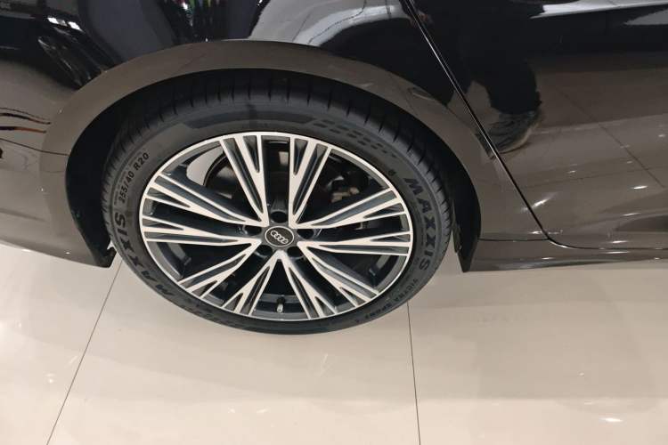 Used Audi A6L 2023 45 TFSI Prestige Dynamic Edition Right Rear Wheel Hub
