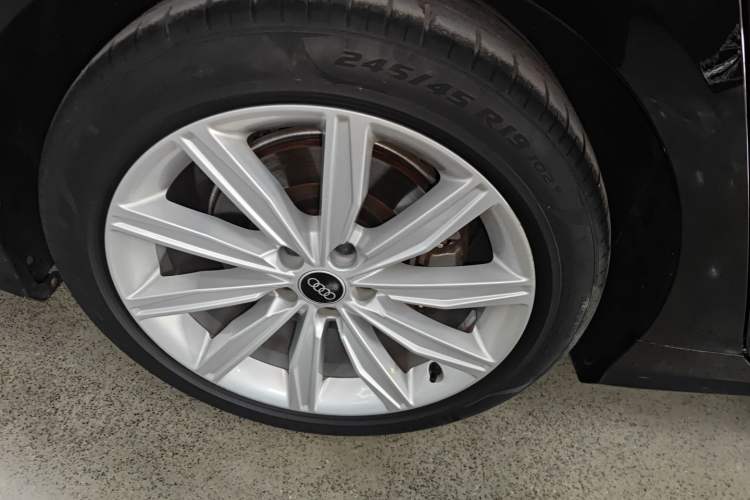 Used Audi A6L 2023 45 TFSI Prestige Dynamic Edition Right Rear Wheel Hub