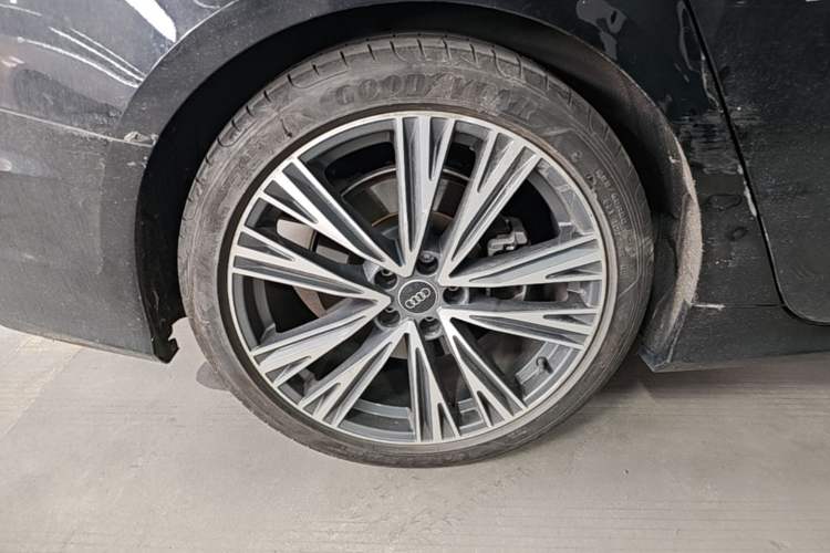 Used Audi A6L 2023 45 TFSI Prestige Dynamic Edition Right Rear Wheel Hub