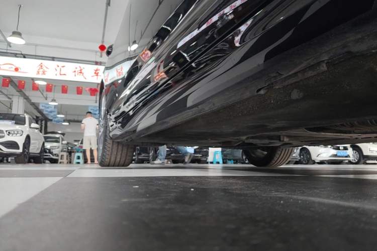 Used Audi A6L 2023 Revised Edition 45 TFSI quattro Prestige Dynamic Version Right Side Sill