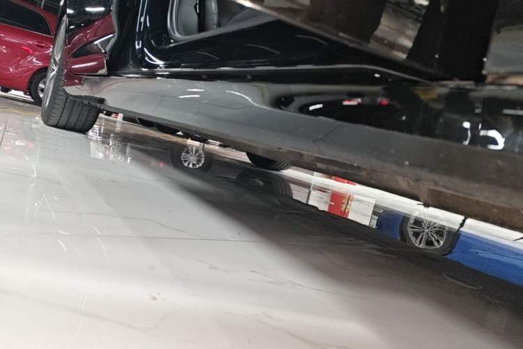 Used Audi A6L 2023 Revised Edition 45 TFSI quattro Prestige Dynamic Version Right Side Sill