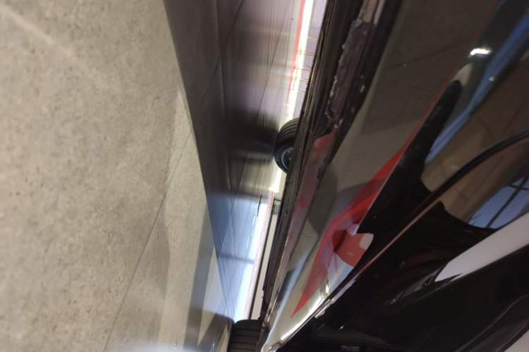 Used Audi A6L 2023 Revised 40 TFSI Luxury Dynamic Edition Right Side Sill