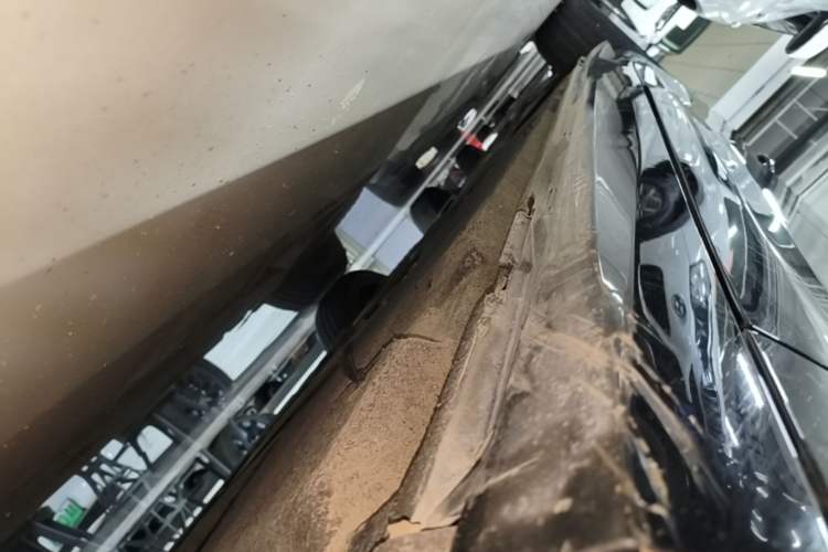 Used Audi A6L 2023 Revised 45 TFSI Prestige Elegant Edition Right Side Sill