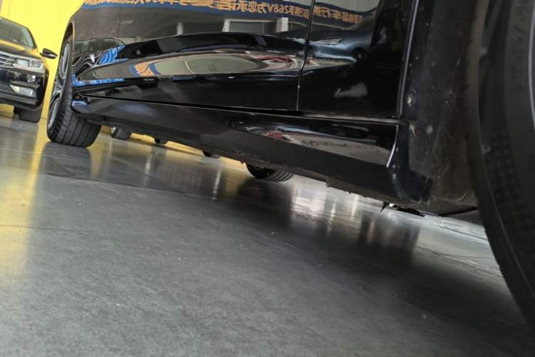 Used Audi A6L 2023 Revised 45 TFSI Prestige Dynamic Edition Right Side Sill