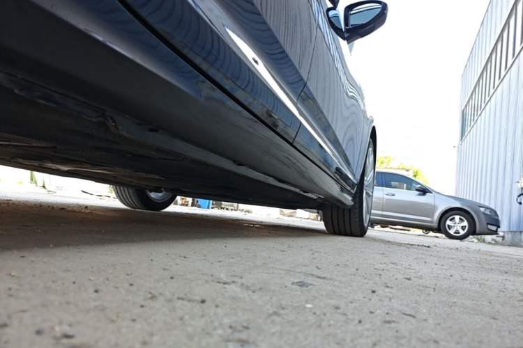 Used Audi A6L 2023 45 TFSI Prestige Dynamic Edition Right Side Sill