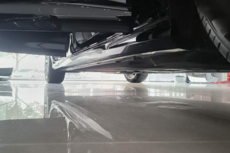 Used Audi A6L 2023 Revised 45 TFSI Prestige Dynamic Edition Right Side Sill