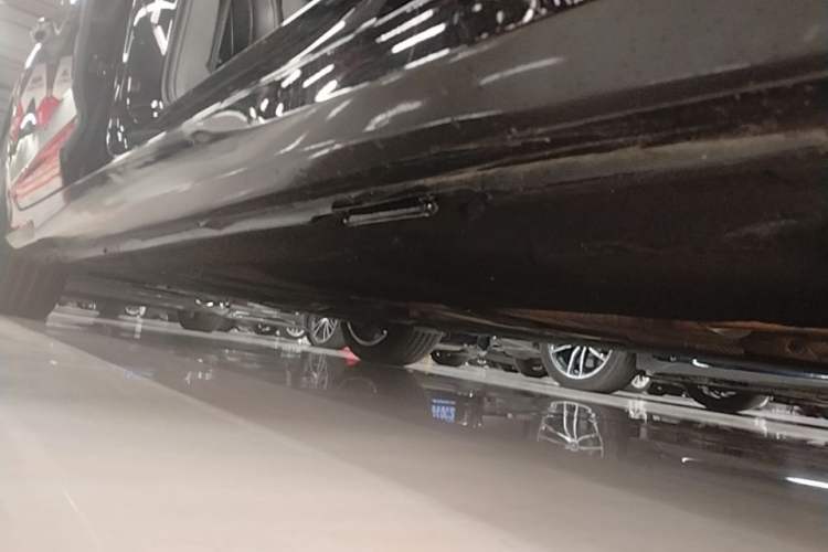 Used Audi A6L 2023 40 TFSI Luxury Dynamic Model Right Side Sill