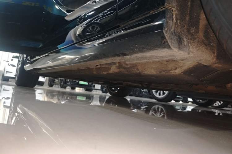 Used Audi A6L 2023 Revised Edition 45 TFSI quattro Prestige Dynamic Version Right Side Sill