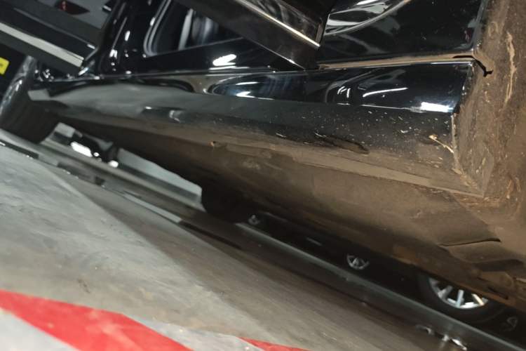 Used Audi A6L 2023 Revised Edition 45 TFSI quattro Prestige Dynamic Version Right Side Sill