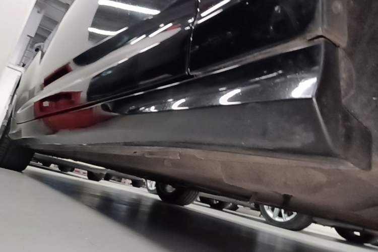 Used Audi A6L 2023 Revised 45 TFSI Prestige Dynamic Edition Right Side Sill