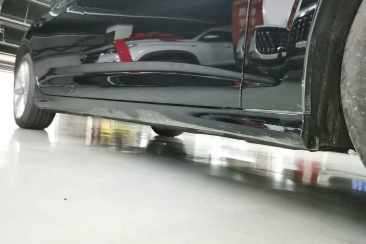 Used Audi A6L 2023 Revised 45 TFSI Prestige Dynamic Edition Right Side Sill