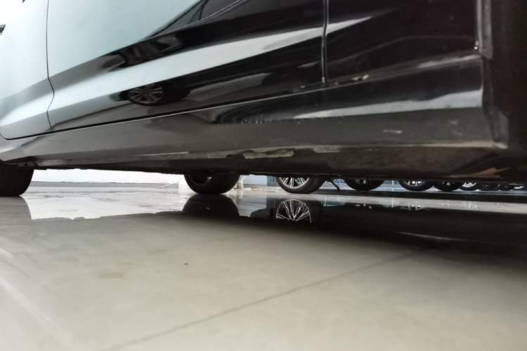 Used Audi A6L 2023 40 TFSI Luxury Dynamic Model Right Side Sill