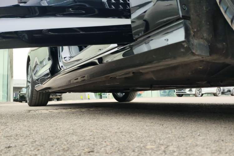 Used Audi A6L 2023 40 TFSI Luxury Dynamic Model Right Side Sill