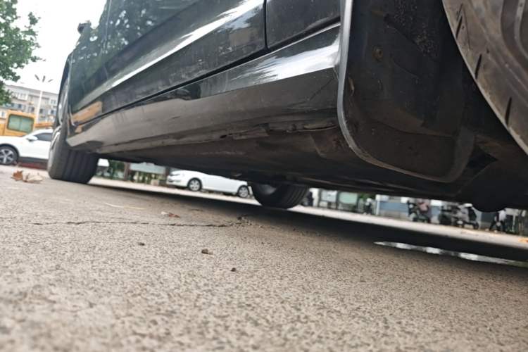 Used Audi A6L 2023 Revised 40 TFSI Luxury Dynamic Edition Right Side Sill