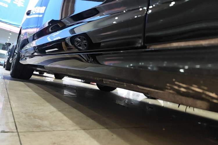 Used Audi A6L 2023 40 TFSI Luxury Dynamic Model Right Side Sill