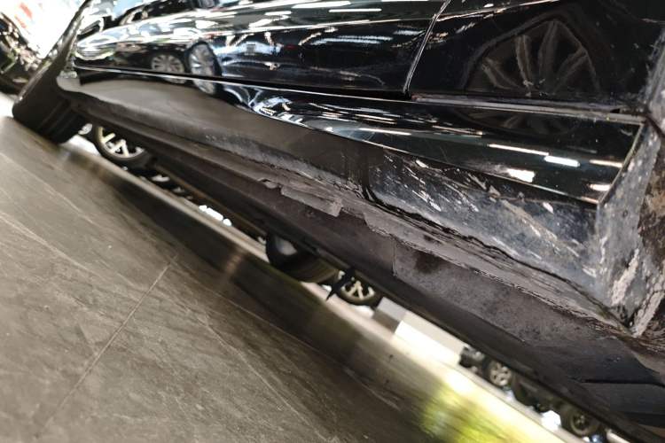 Used Audi A6L 2023 40 TFSI Luxury Dynamic Model Right Side Sill