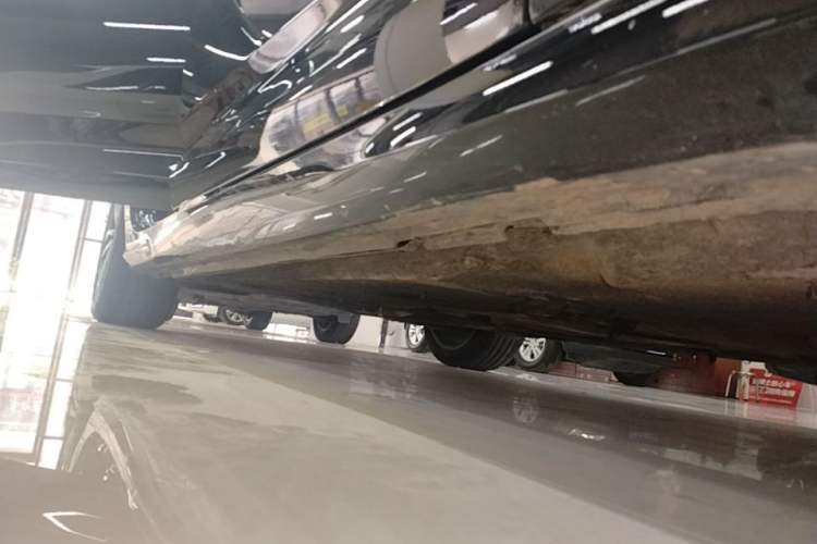 Used Audi A6L 2023 Revised 40 TFSI Luxury Dynamic Edition Right Side Sill