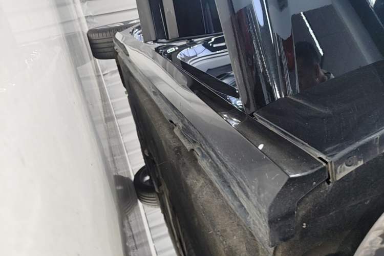 Used Audi A6L 2023 Revised 40 TFSI Luxury Dynamic Edition Right Side Sill