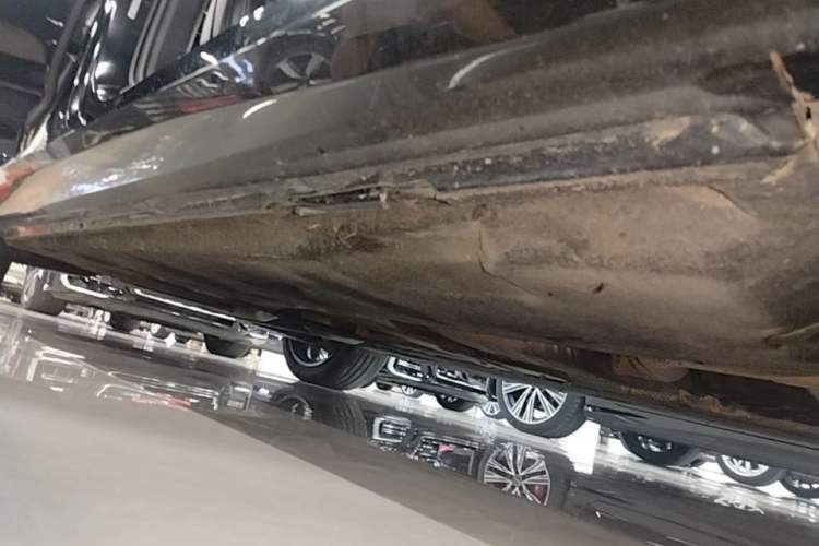 Used Audi A6L 2023 45 TFSI quattro Prestige Elegant Edition Right Side Sill