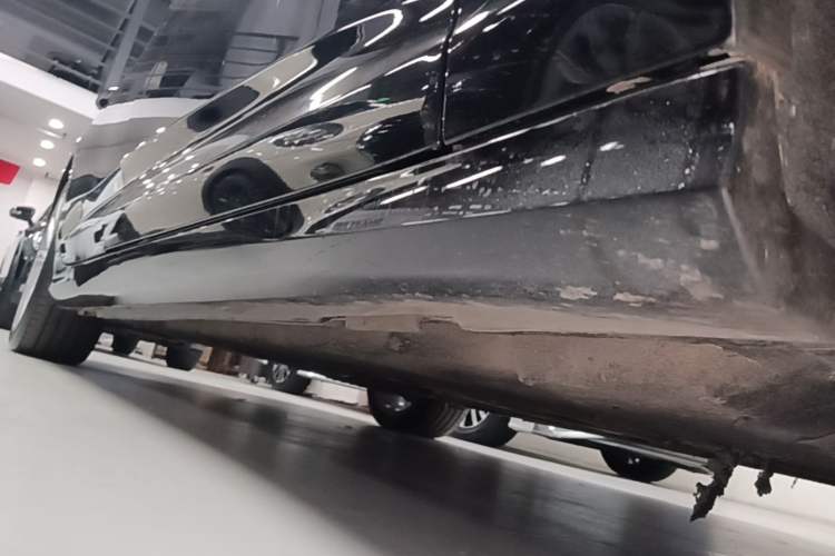 Used Audi A6L 2023 Revised 45 TFSI Prestige Dynamic Edition Right Side Sill